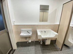 名古屋市　港区　A様工場　男子トイレ改装工事