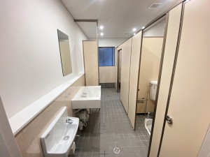 名古屋市　港区　A様工場　男子トイレ改装工事