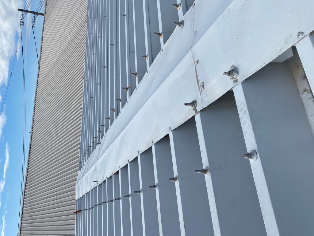 西尾市　M工場　雨漏れ修繕工事施工前