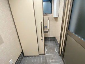 名古屋市港区　A様工場　トイレ増築工事
